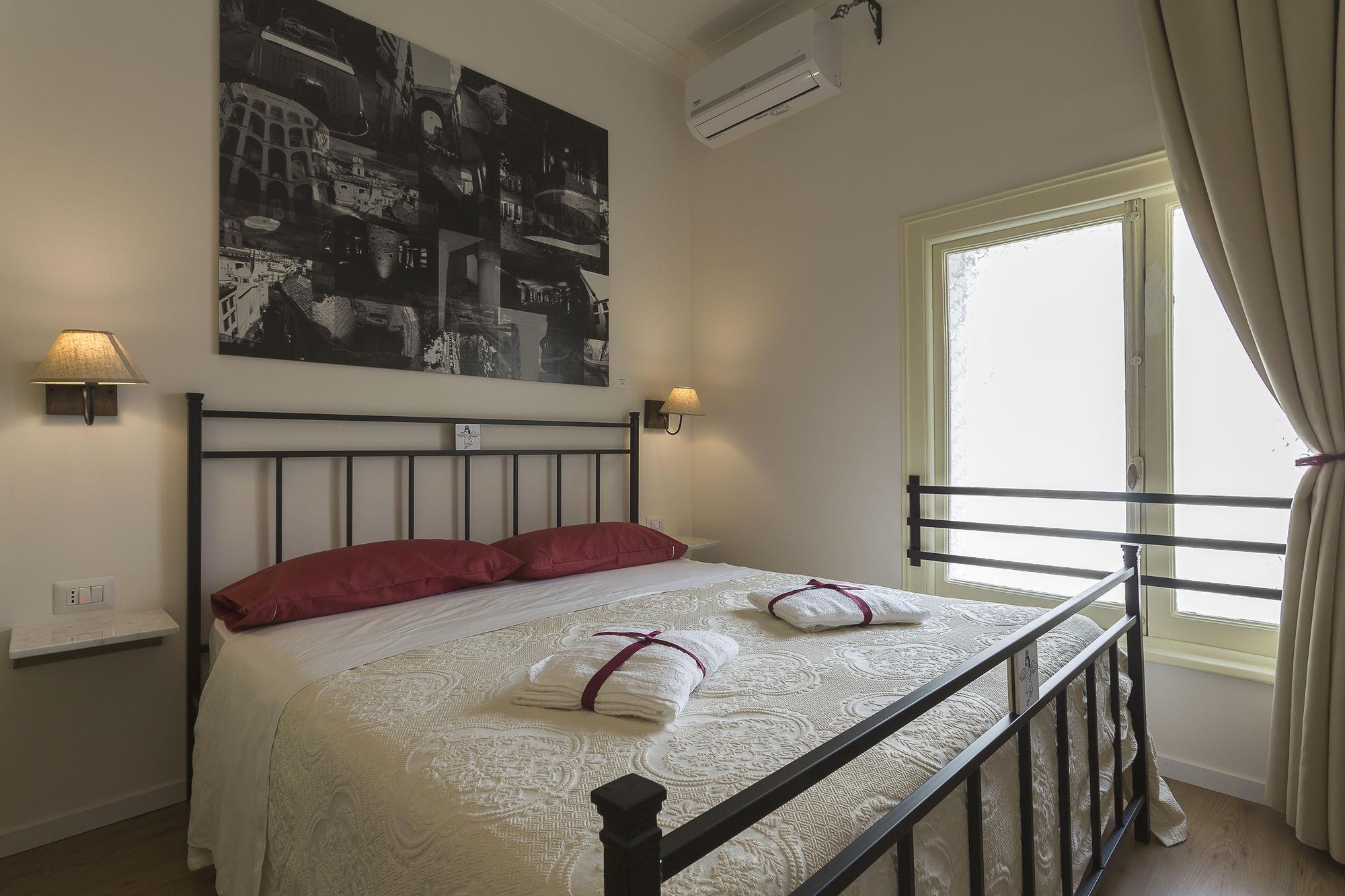 NeapolitanTrips Hostel&Bar Hostel
