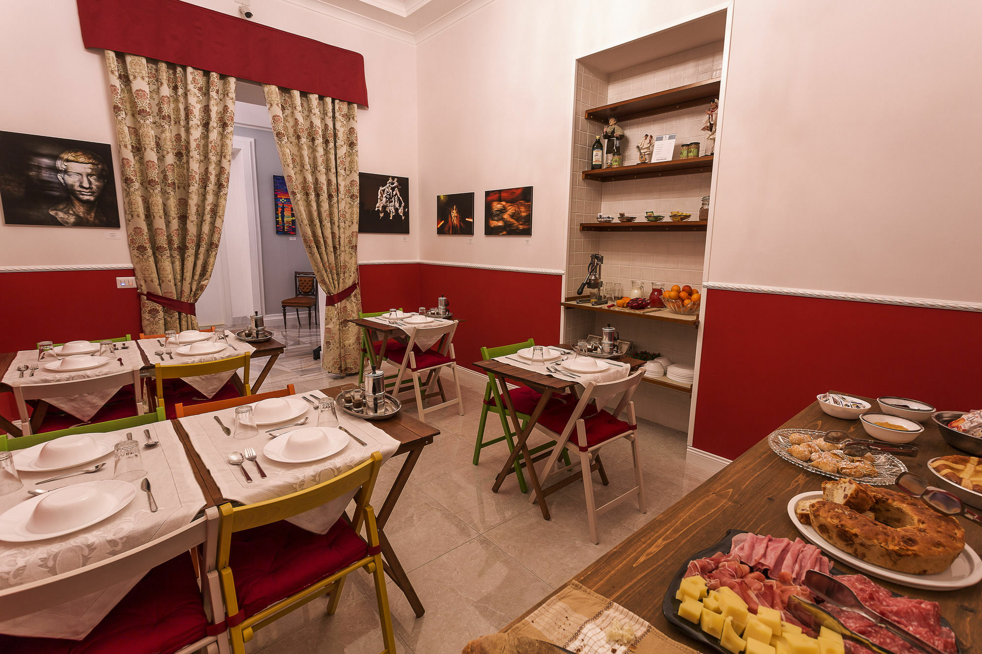 NeapolitanTrips Hostel&Bar Hostel *